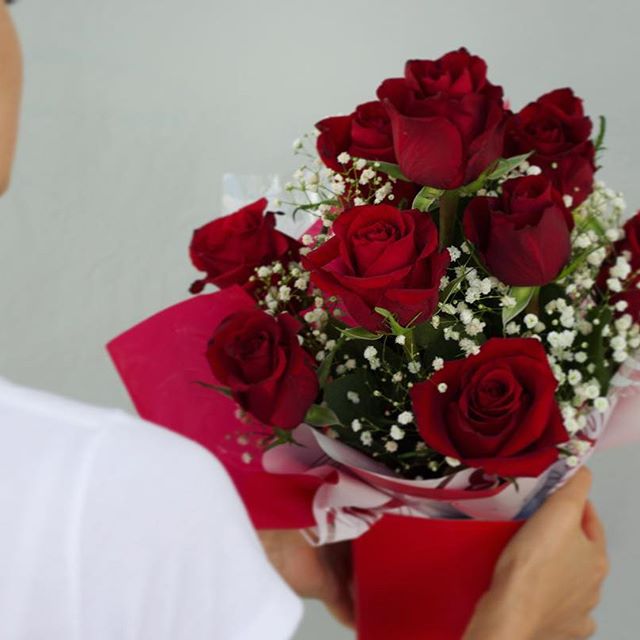 Box of Roses - Chatsworth Flowers