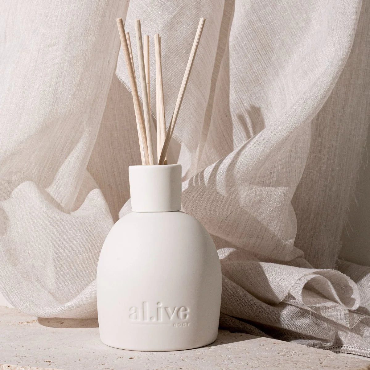 Al.ive Body | Wood Diffuser - Sweet Dewberry & Clove Diffuser